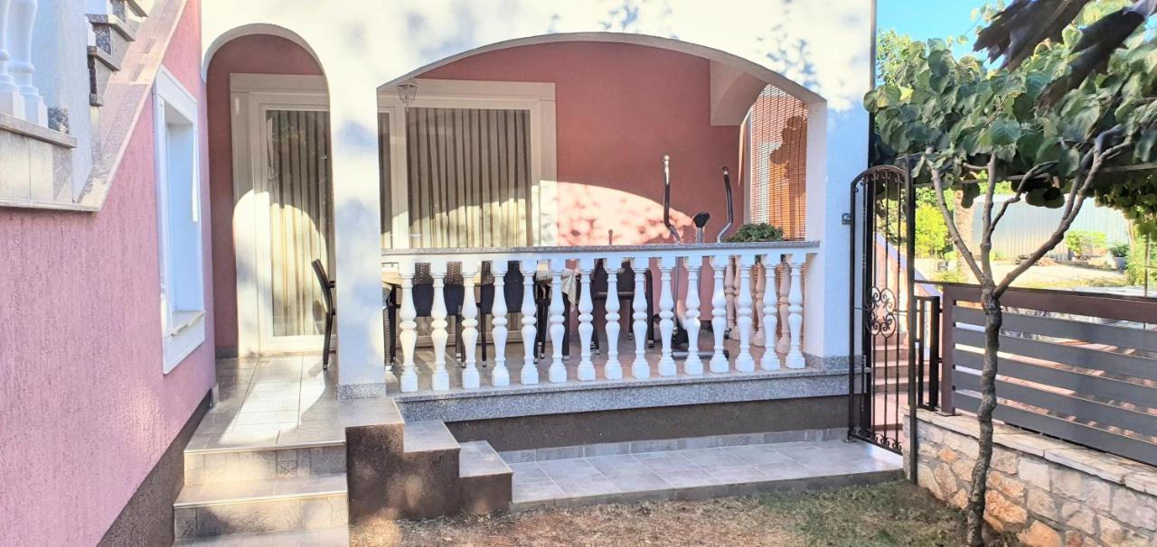 Apartmani Radmila Nova Vas  Esterno foto